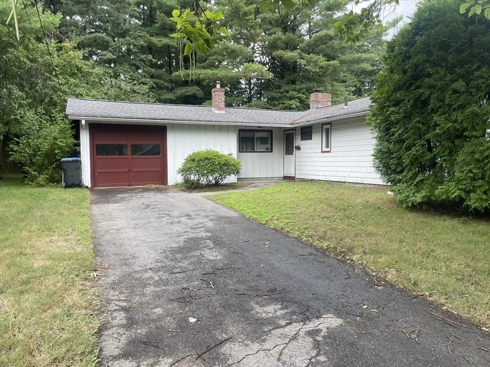 Unit for sale at 4 Richard Rd, Natick, MA 01760