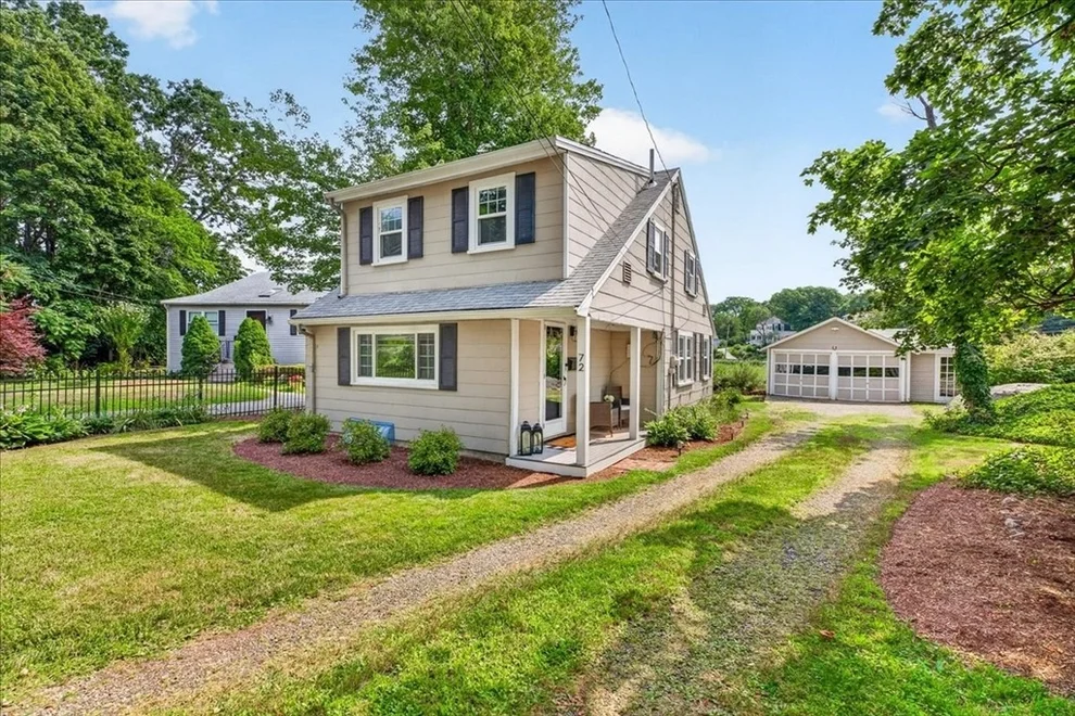 Unit for sale at 72 Bonnie Brier Cir, Hingham, MA 02043