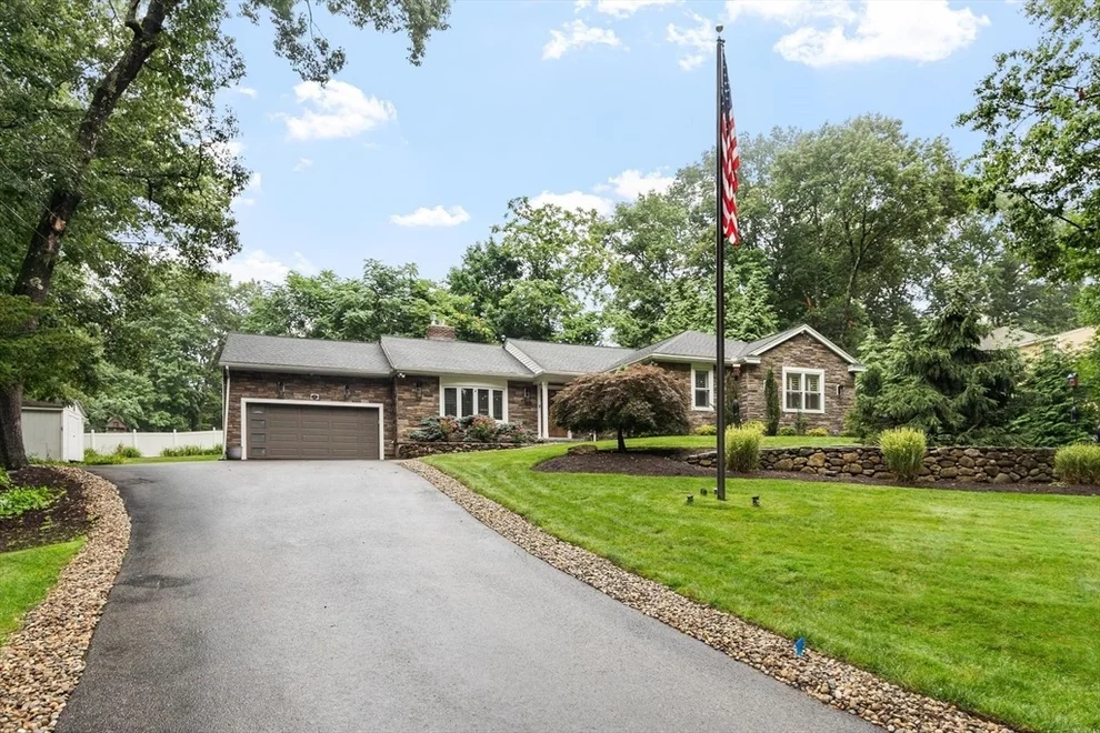 Unit for sale at 24 Robin Hill Rd, Chelmsford, MA 01824