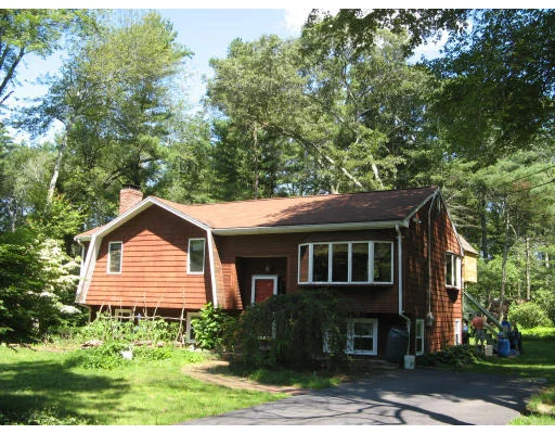 Unit for sale at 13 Oakleaf Dr, Mansfield, MA 02048