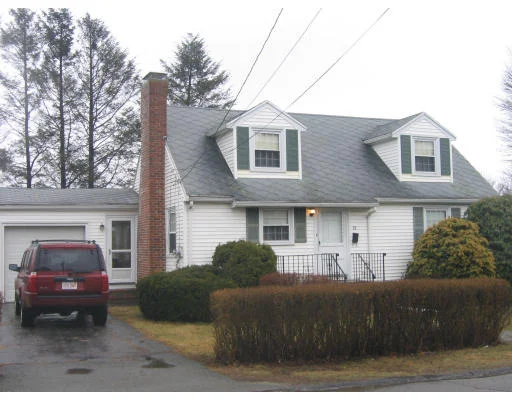 Unit for sale at 18 Sterling St, Lynn, MA 01905
