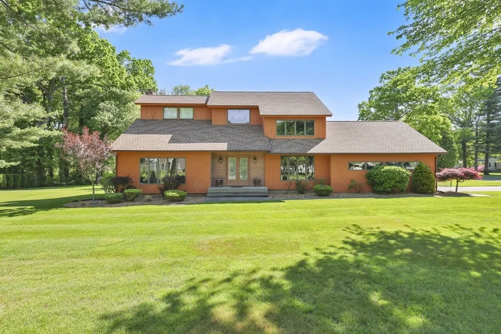 Unit for sale at 38 Evergreen Dr, East Longmeadow, MA 01028