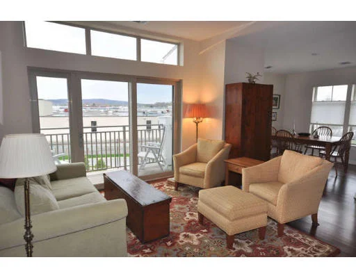 Unit for sale at 4 Repton Circle, Watertown, MA 02472
