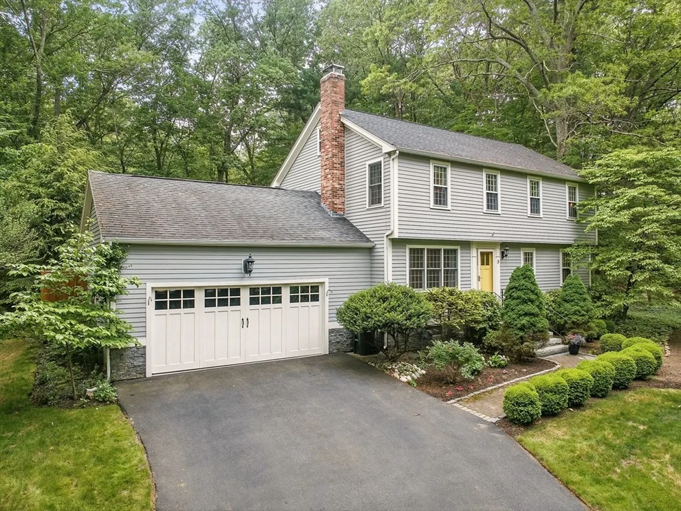 Unit for sale at 5 Coburn Rd, Hopkinton, MA 01748