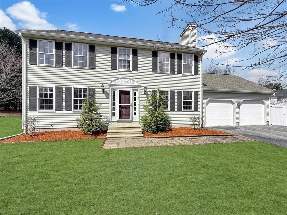 Unit for sale at 4 Old Cart Rd, Shrewsbury, MA 01545
