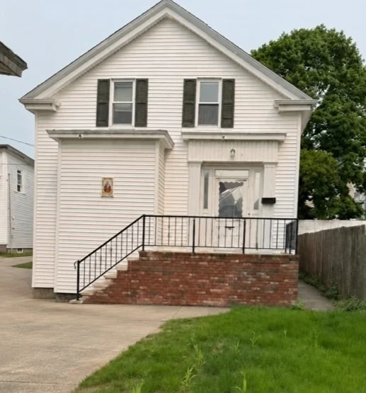 Unit for sale at 58 Forest St, Fall River, MA 02721