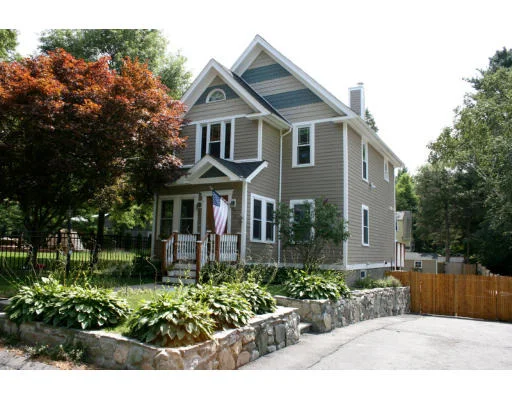 Unit for sale at 10 Lakeview Road, Wayland, MA 01778