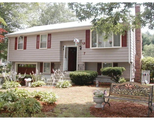 Unit for sale at 7 Kilsyth Rd, Norton, MA 02766