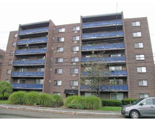 Unit for sale at 32 Whites Ave, Watertown, MA 02472