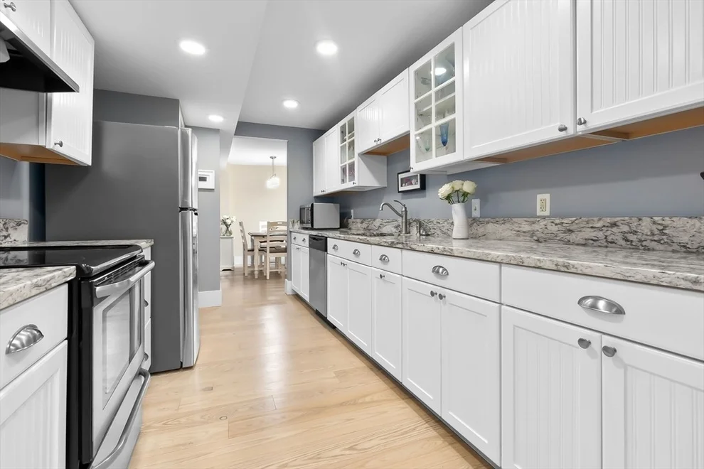 Unit for sale at 1 Loring Ave, Swampscott, MA 01907
