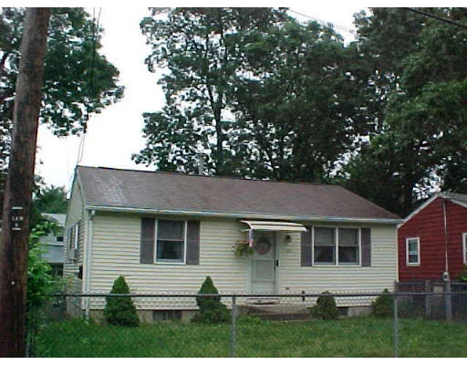 Unit for sale at 125 Gresham St, Springfield, MA 01119