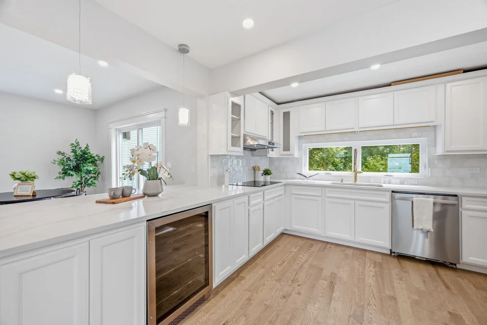 Unit for sale at 2 Summer Street Pl, Arlington, MA 02474