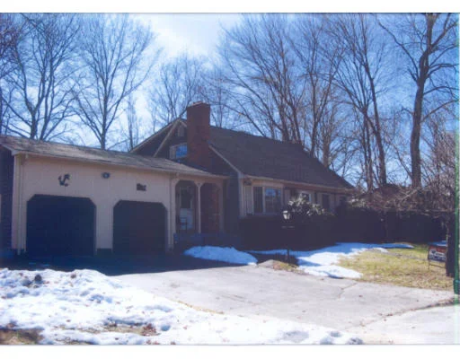Unit for sale at 49 Chatham Dr, Somerset, MA 02726