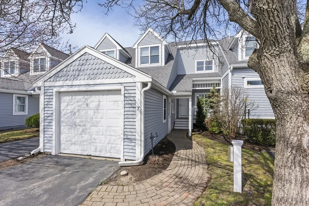 Unit for sale at 7 Fore Ct, Plymouth, MA 02360