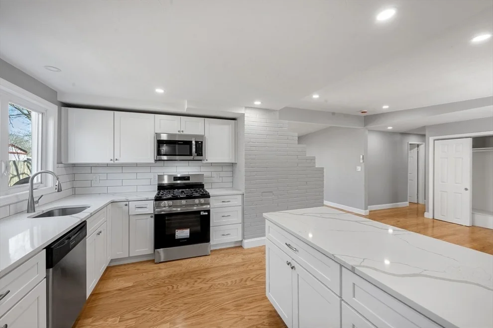Unit for sale at 109 Hastings St, Framingham, MA 01701