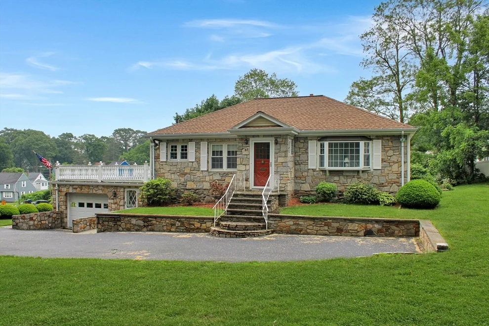 Unit for sale at 37 Oxford St N, Auburn, MA 01501