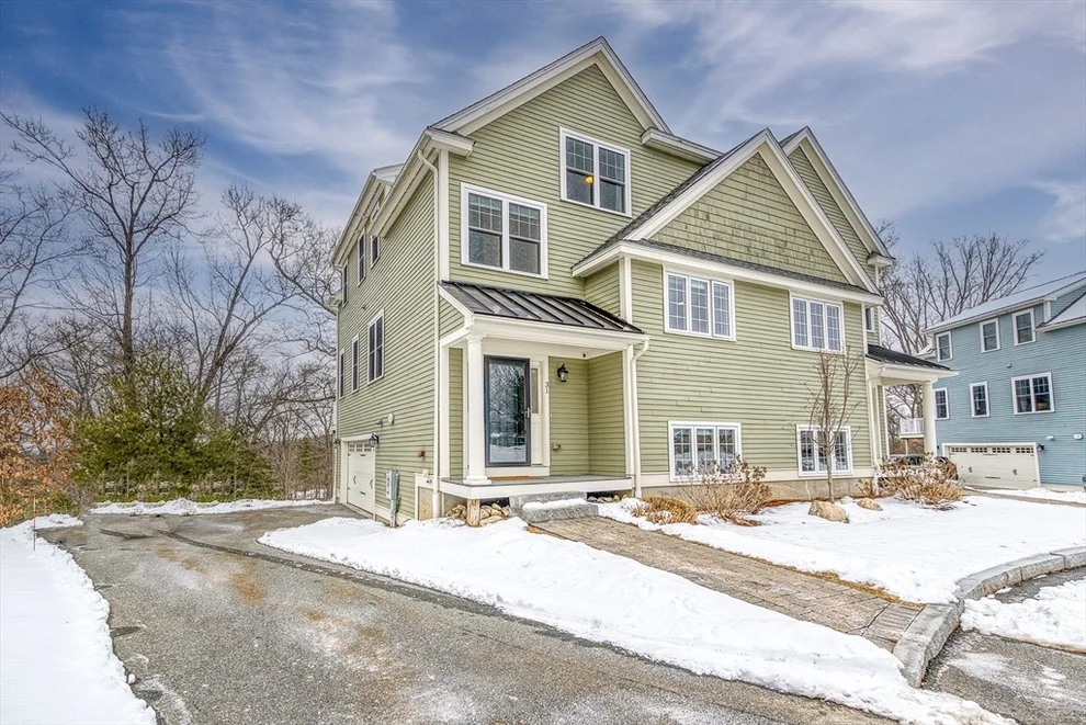 Unit for sale at 31 Clarks Hill Ln, Framingham, MA 01702
