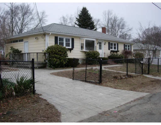 Unit for sale at 6 Horton St., Taunton, MA 02780