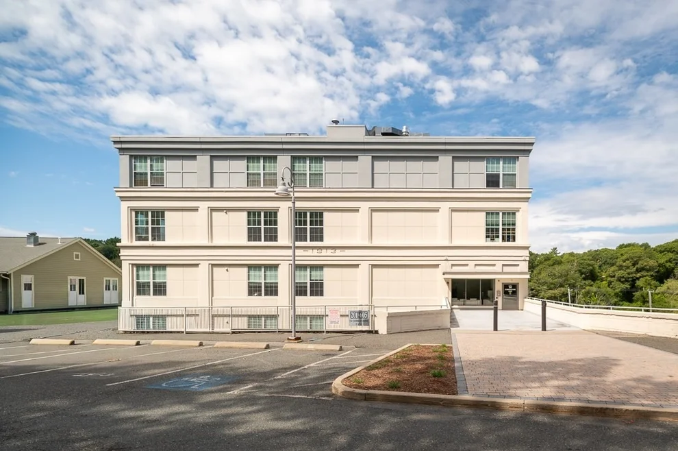 Unit for sale at 24 Cobblestone Lane, Gloucester, MA 01930