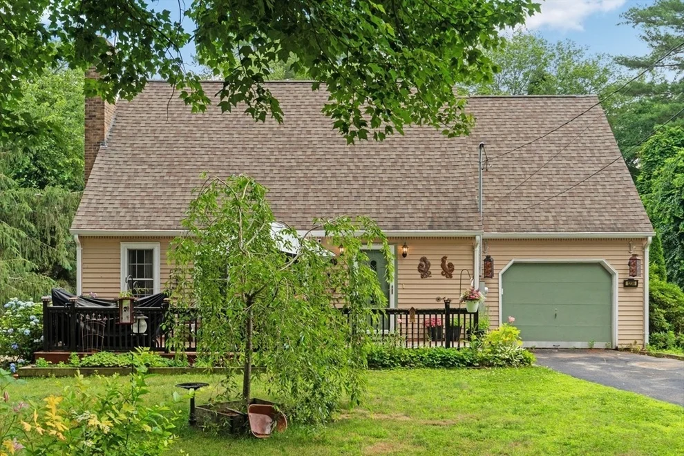 Unit for sale at 1236 Woonsocket Hill Road, North Smithfield, RI 02896