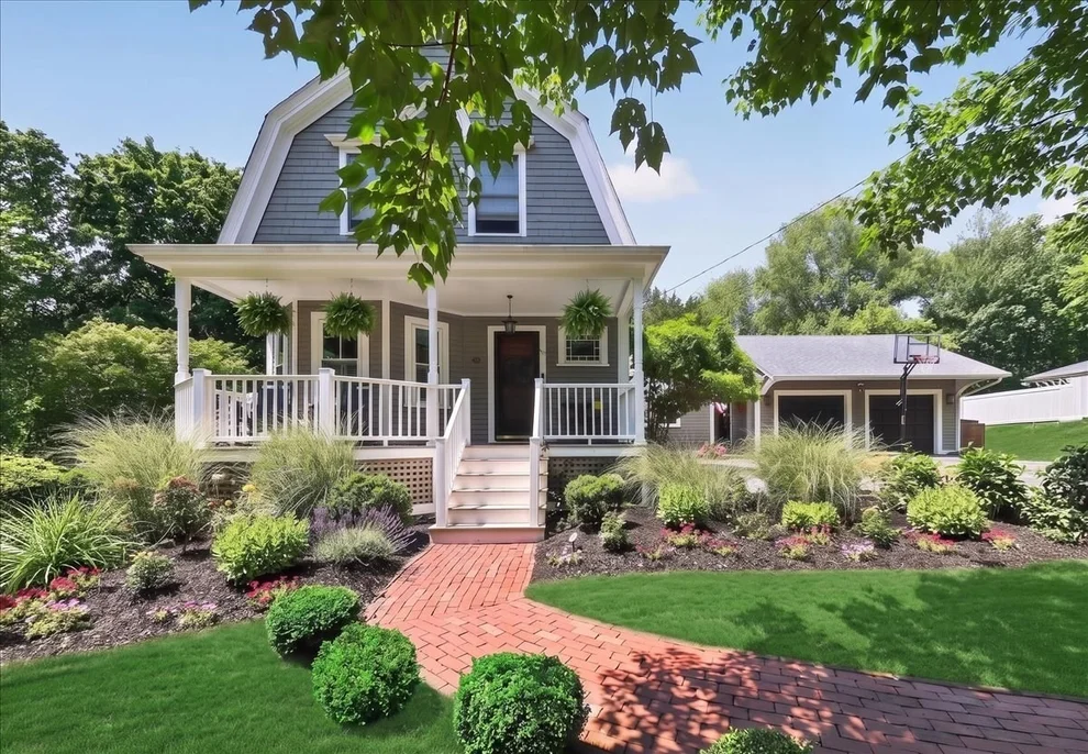 Unit for sale at 81 Hobart St, Hingham, MA 02043