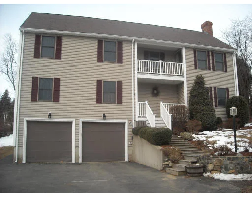 Unit for sale at 14 Tomah Dr, Peabody, MA 01960