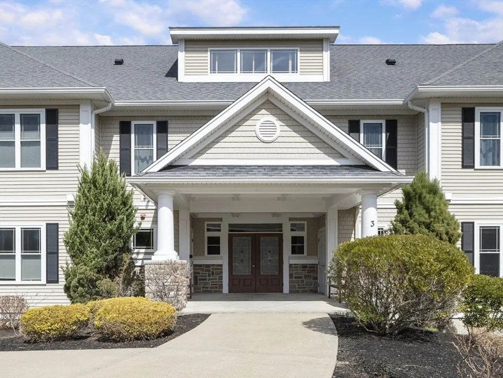 Unit for sale at 323 Eagles Nest Way, Franklin, MA 02038