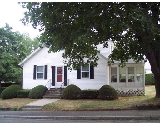 Unit for sale at 22 Weybossett Ave, Framingham, MA 01702