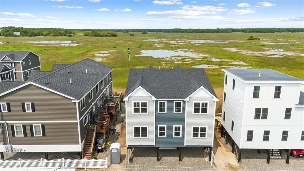 Unit for sale at 77 N End Blvd, Salisbury, MA 01952