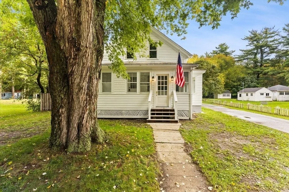 Unit for sale at 20 Grove St, Berkley, MA 02779