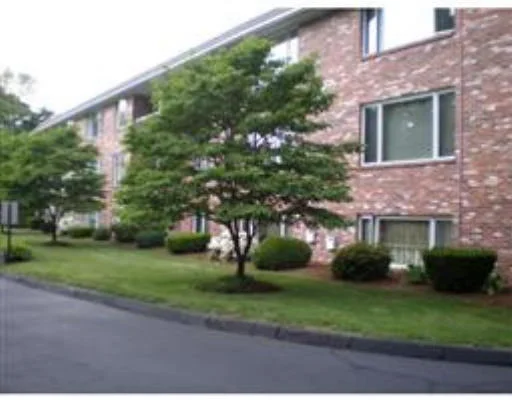 Unit for sale at 40 Cross St, Quincy, MA 02169