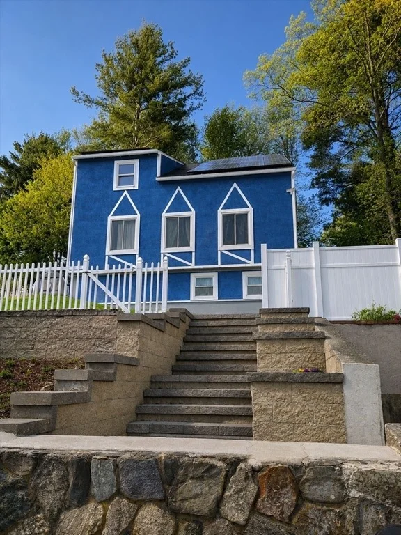 Unit for sale at 50 Lakeshore Dr, Marlborough, MA 01752