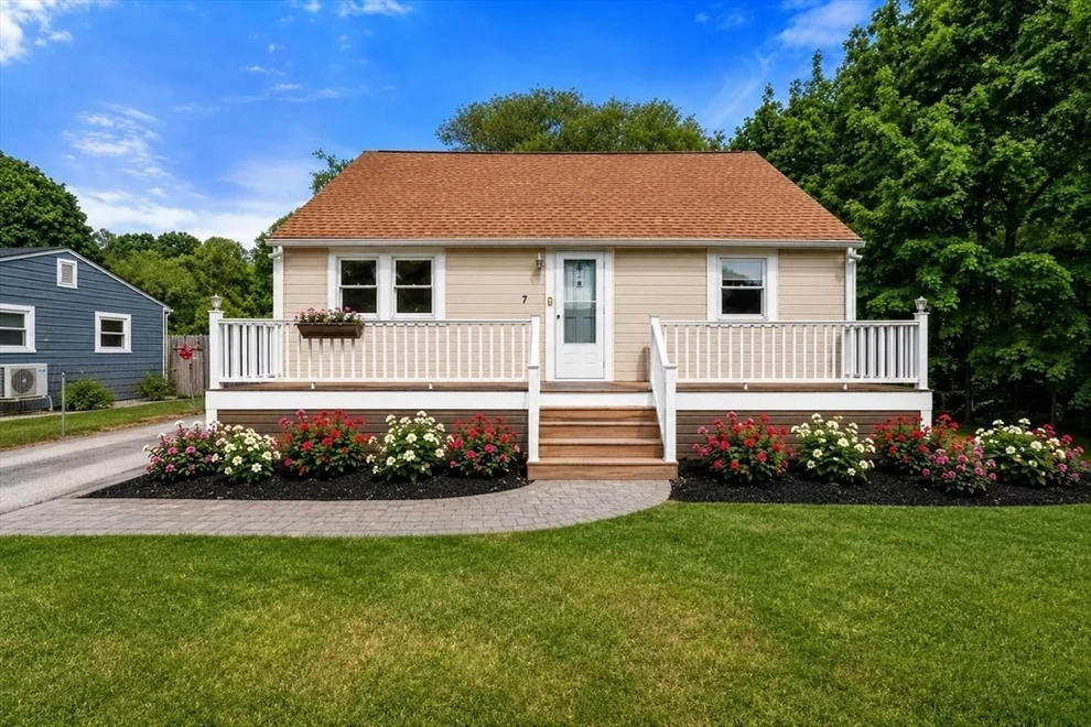 Unit for sale at 1080 Ocean St, Marshfield, MA 02050