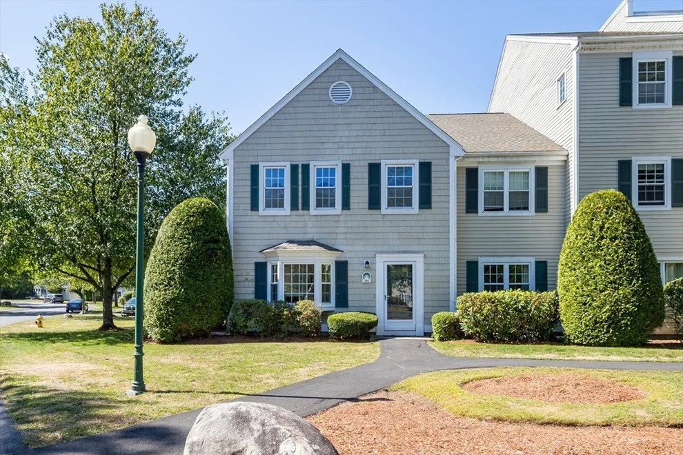 Unit for sale at 701 Brookside Dr, Andover, MA 01810