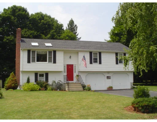 Unit for sale at 15 Barnes Cir, Marlborough, MA 01752