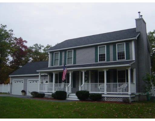 Unit for sale at 5 Chancellor Drive, Derry, NH 03038