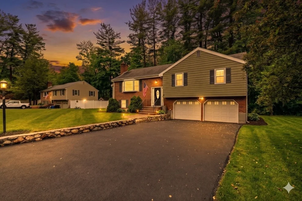 Unit for sale at 5 Ivanhoe Dr., Lynnfield, MA 01940