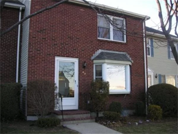 Unit for sale at 632 Washington St, Braintree, MA 02184