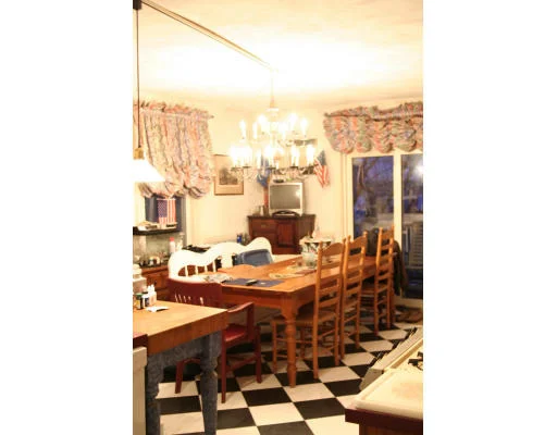 Unit for sale at 8-1/2 Daniels St, Salem, MA 01970