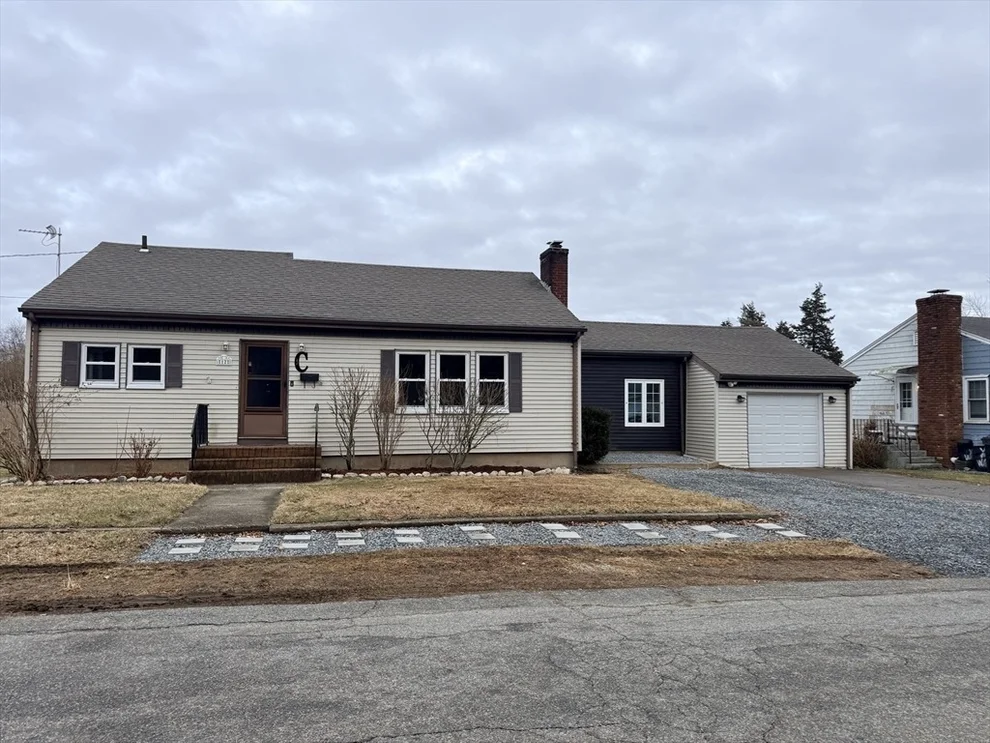 Unit for sale at 12 Dellawanda Rd, Swansea, MA 02777