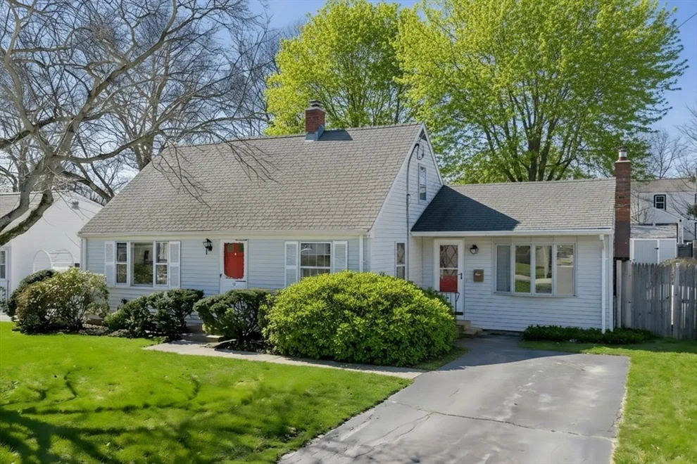 Unit for sale at 14 Washington Circle, Holbrook, MA 02343