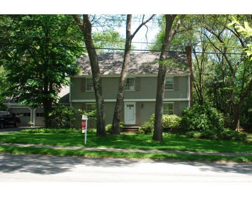 Unit for sale at 27 Tanglewood Rd, Wellesley, MA 02481