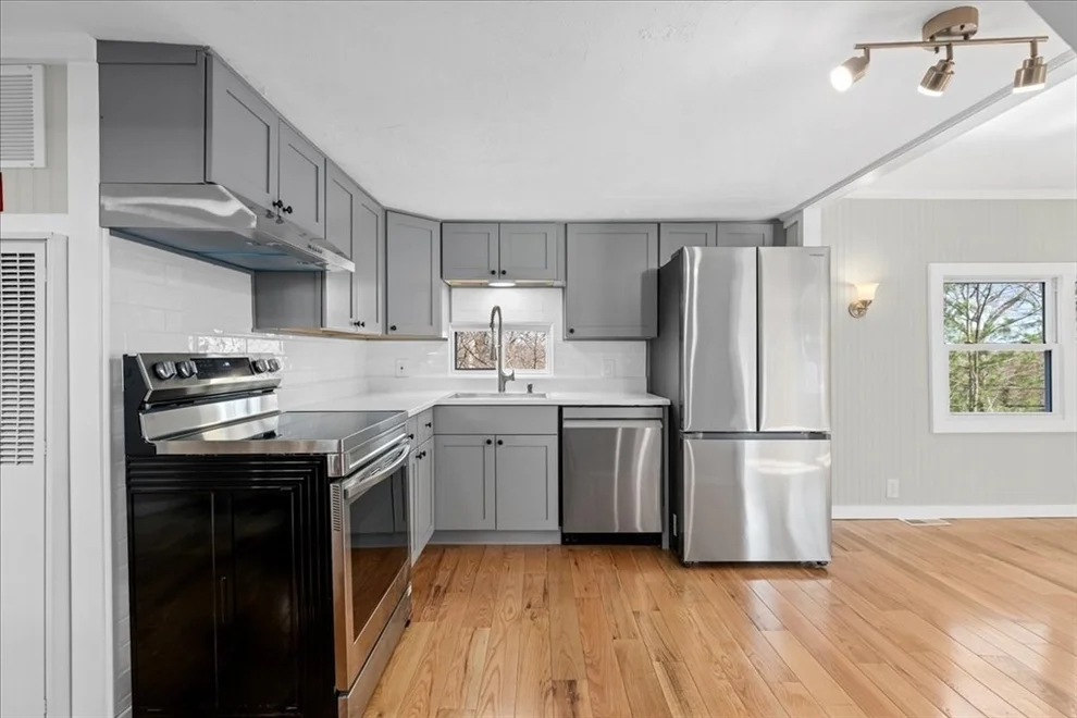 Unit for sale at 113 Washington, Auburn, MA 01501