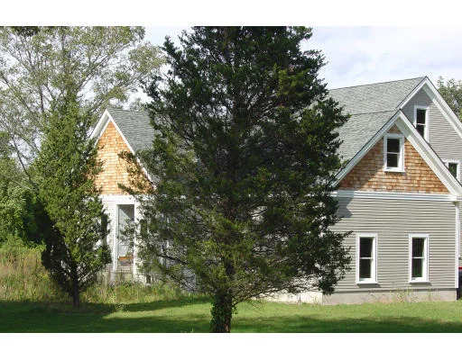 Unit for sale at 10 Lowland Farm Road, Essex, MA 01929