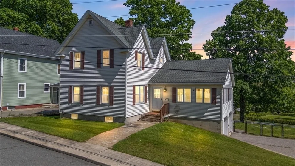 Unit for sale at 3 Glenwood St, Amesbury, MA 01913