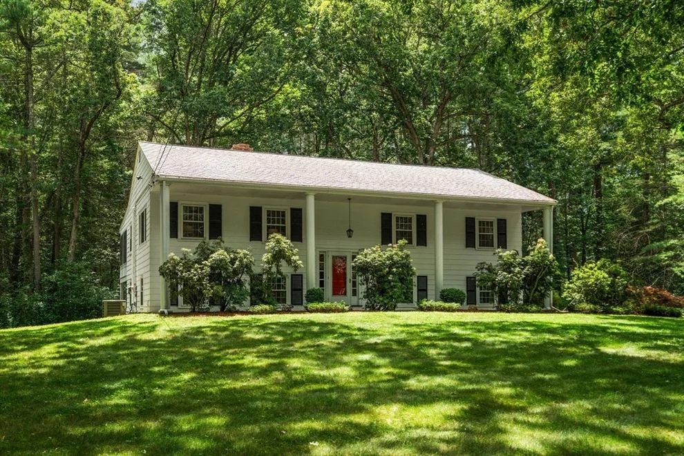 Unit for sale at 7 Old Causeway Rd, Bedford, MA 01730