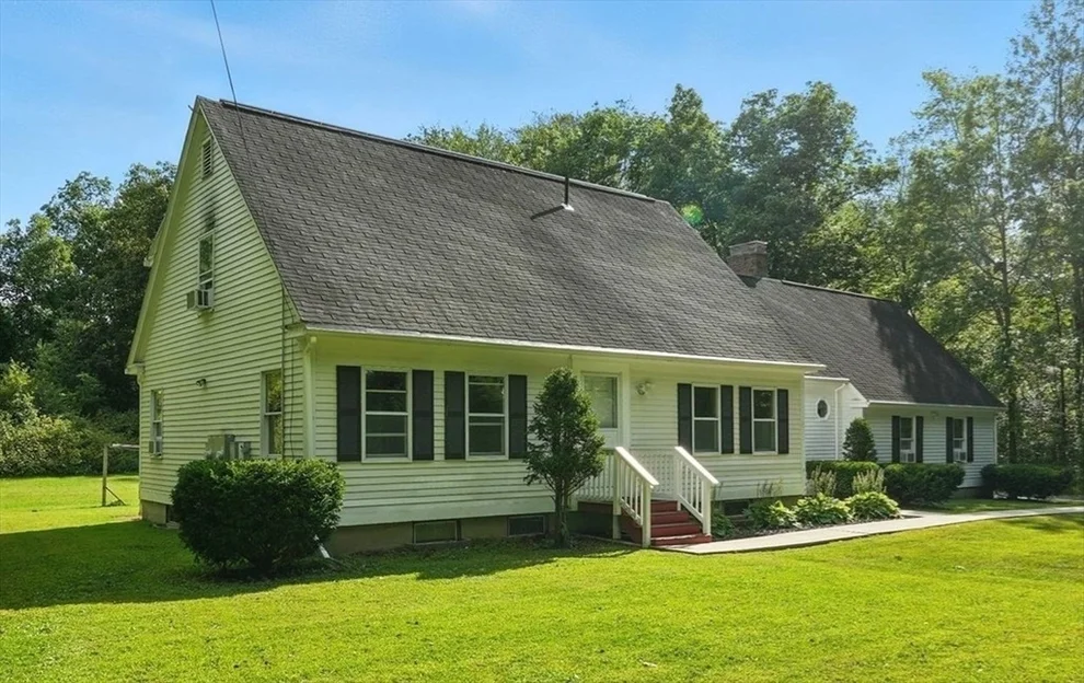 Unit for sale at 178 W Pomeroy Lane, Amherst, MA 01002