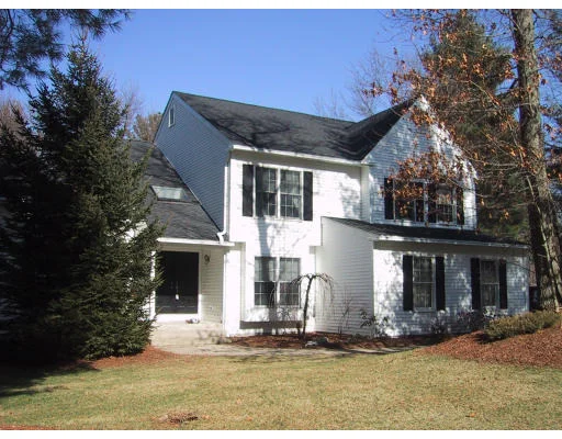Unit for sale at 45 Dover Circle, Franklin, MA 02038