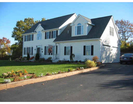 Unit for sale at 32 Labrache Lane, Marlborough, MA 01752
