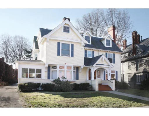 Unit for sale at 103 Sewall Ave, Brookline, MA 02446